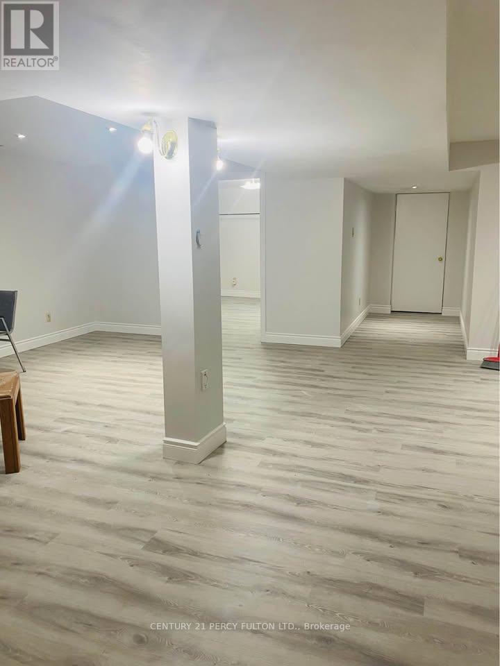 2801 GULFSTREAM WAY, Mississauga (Meadowvale), Ontario, L5N6K2 — Photo 2