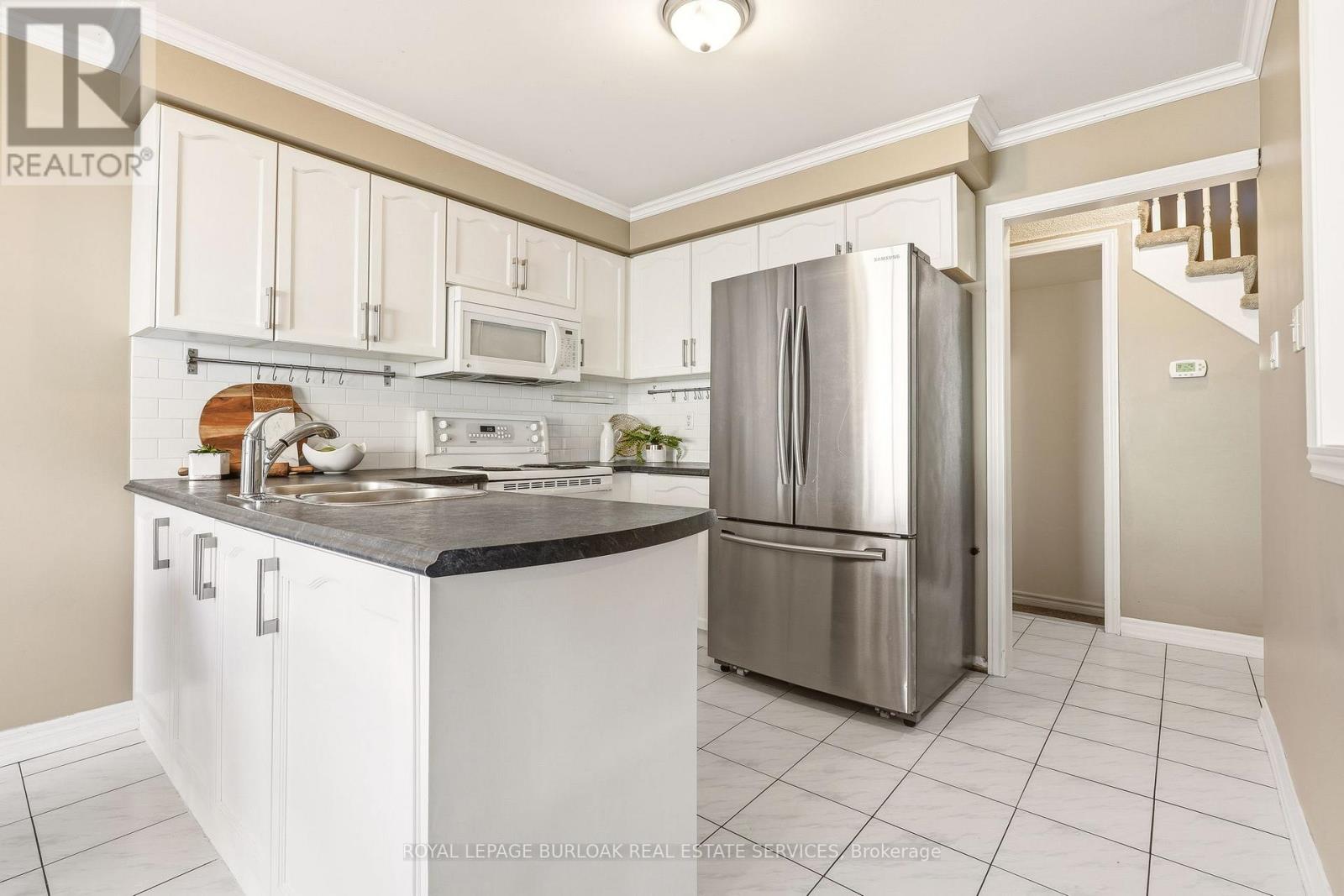 95 THORNLODGE DRIVE, Hamilton (Waterdown), Ontario, L8B0L9 — Photo 10