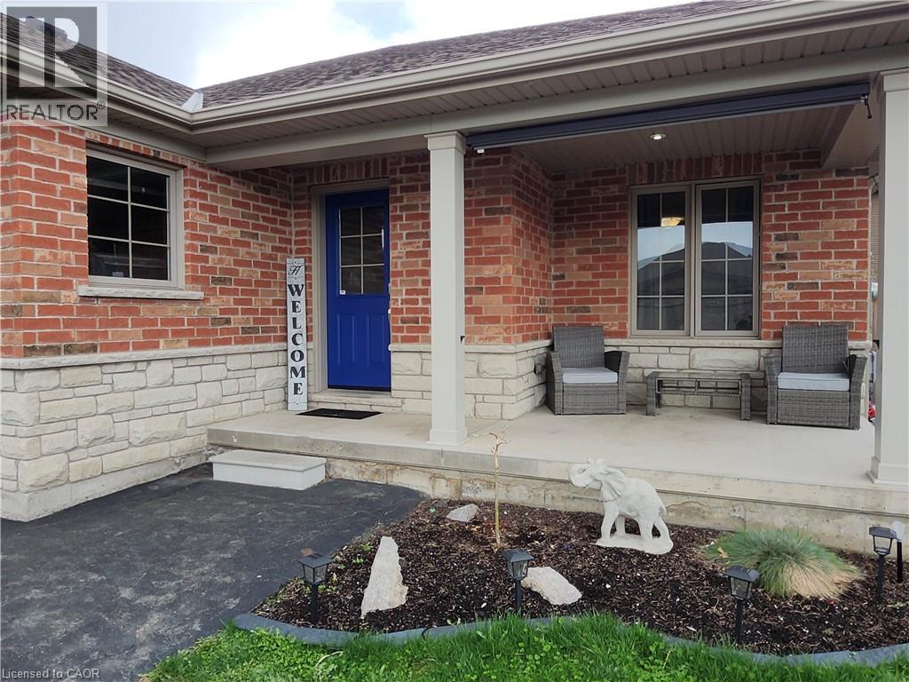 112 ANASTASIA Boulevard, Smithville, Ontario, L0R2A0 — Photo 3