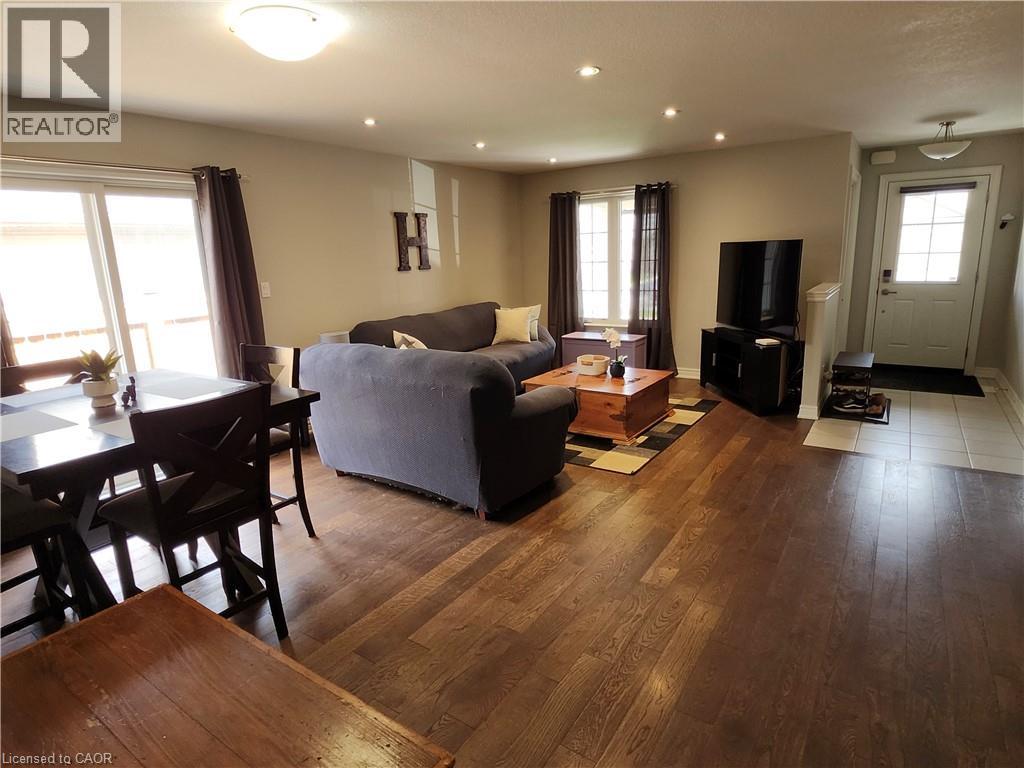 112 ANASTASIA Boulevard, Smithville, Ontario, L0R2A0 — Photo 5