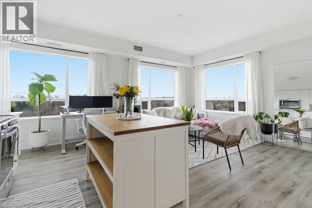 247 NORTHFIELD Drive E Unit# 601, Waterloo, Ontario, N2K0H1 — Photo 2