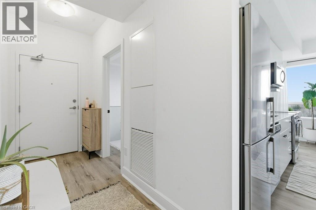 247 NORTHFIELD Drive E Unit# 601, Waterloo, Ontario, N2K0H1 — Photo 4