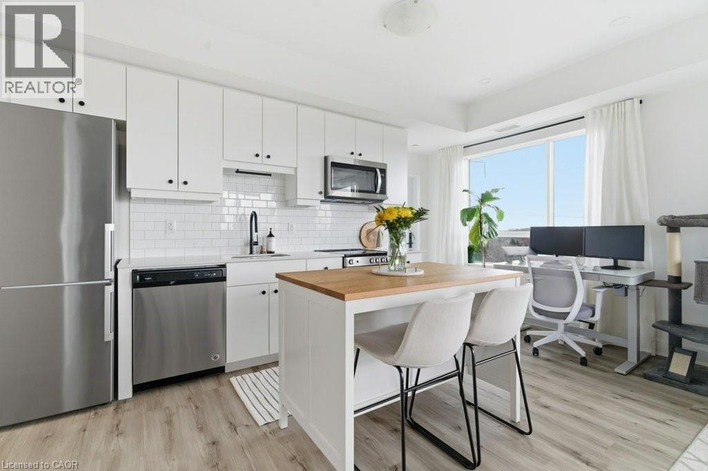 247 NORTHFIELD Drive E Unit# 601, Waterloo, Ontario, N2K0H1 — Photo 6