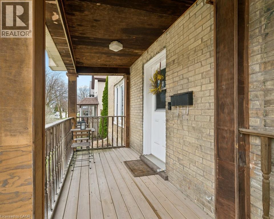43 KRUG Street, Kitchener, Ontario, N2H2X5 — Photo 2