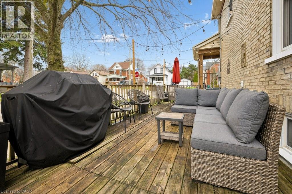 43 KRUG Street, Kitchener, Ontario, N2H2X5 — Photo 6