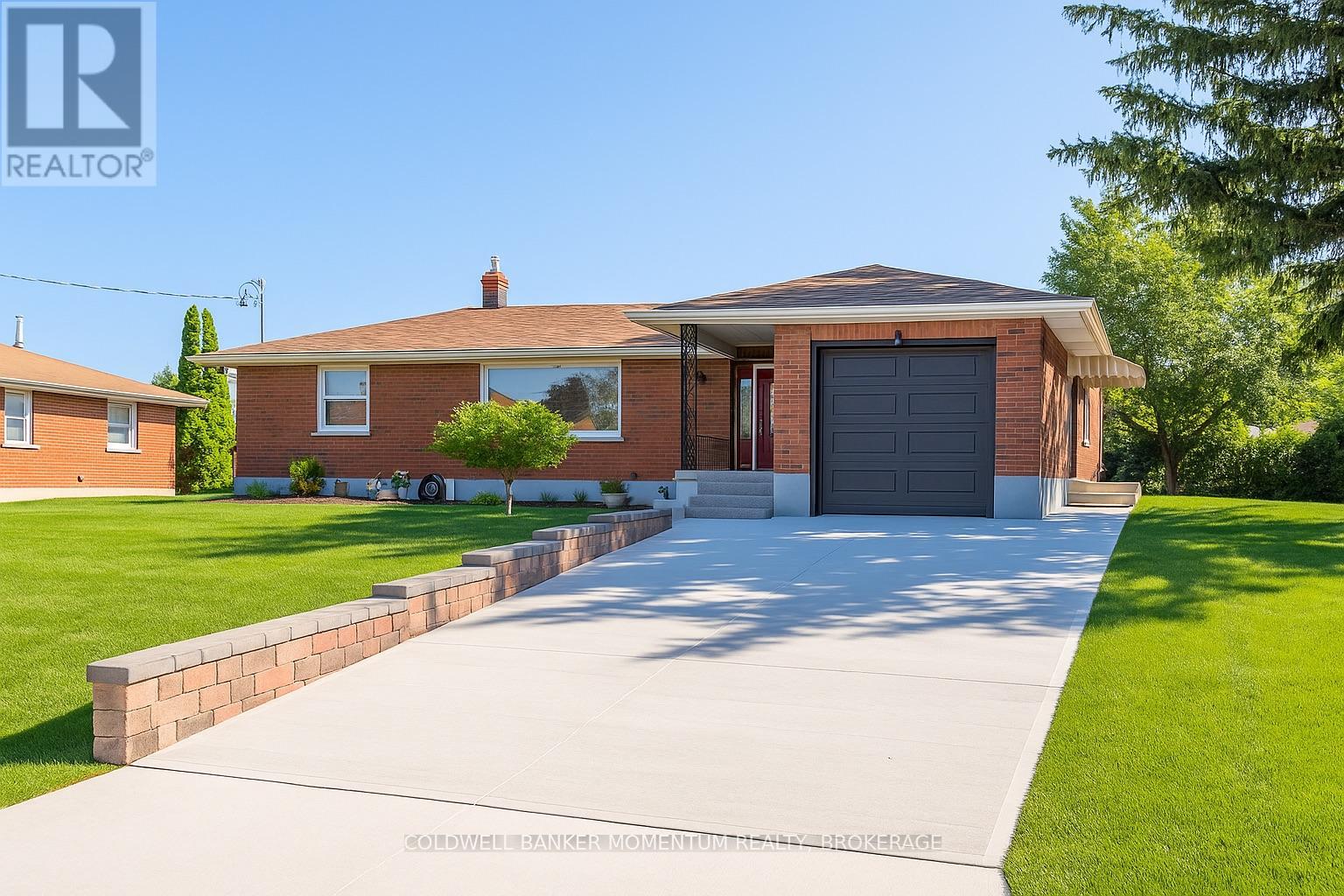 2 FOLEY CRESCENT, Thorold (Thorold Downtown), Ontario, L2V2K8 — Photo 2