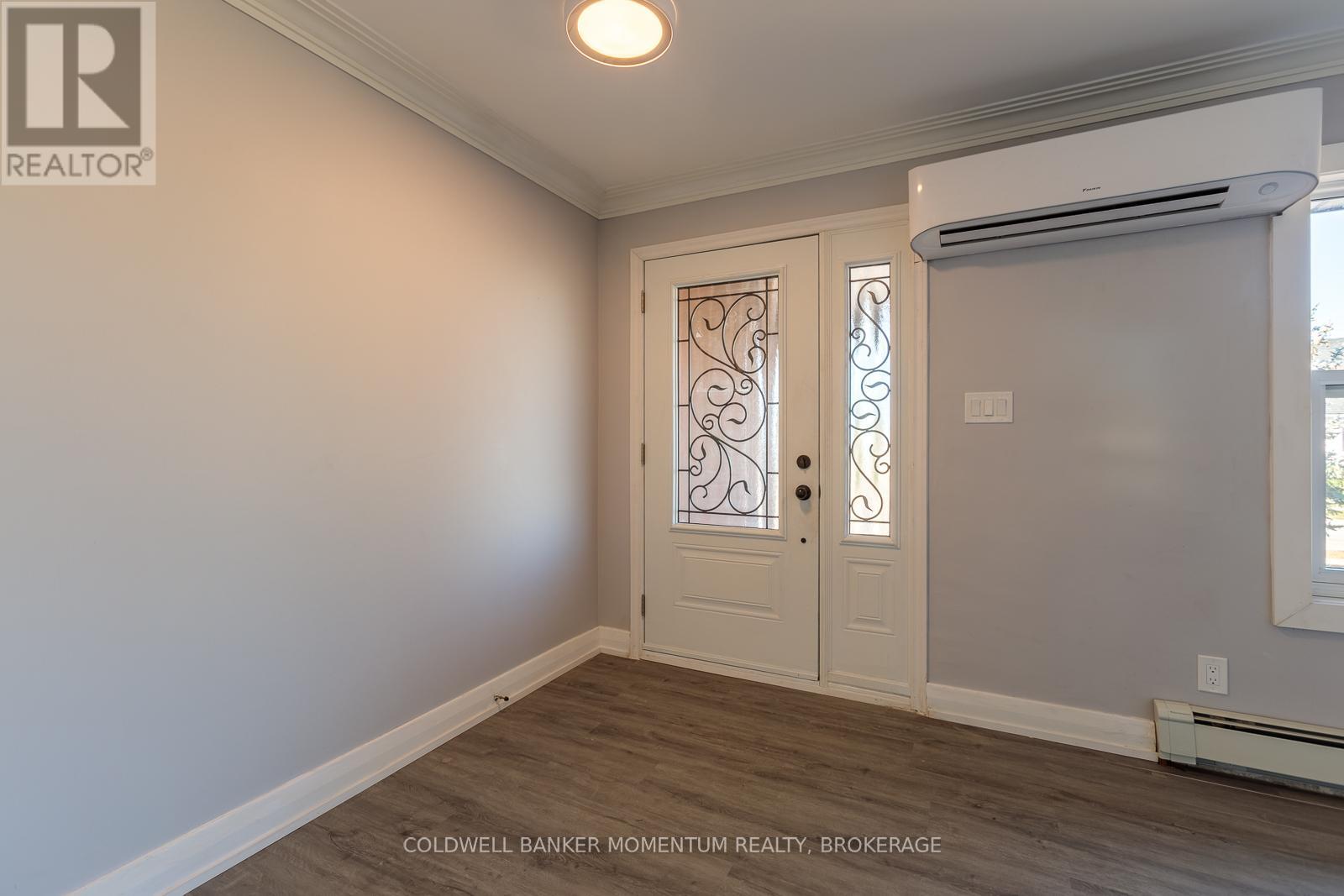 2 FOLEY CRESCENT, Thorold (Thorold Downtown), Ontario, L2V2K8 — Photo 4