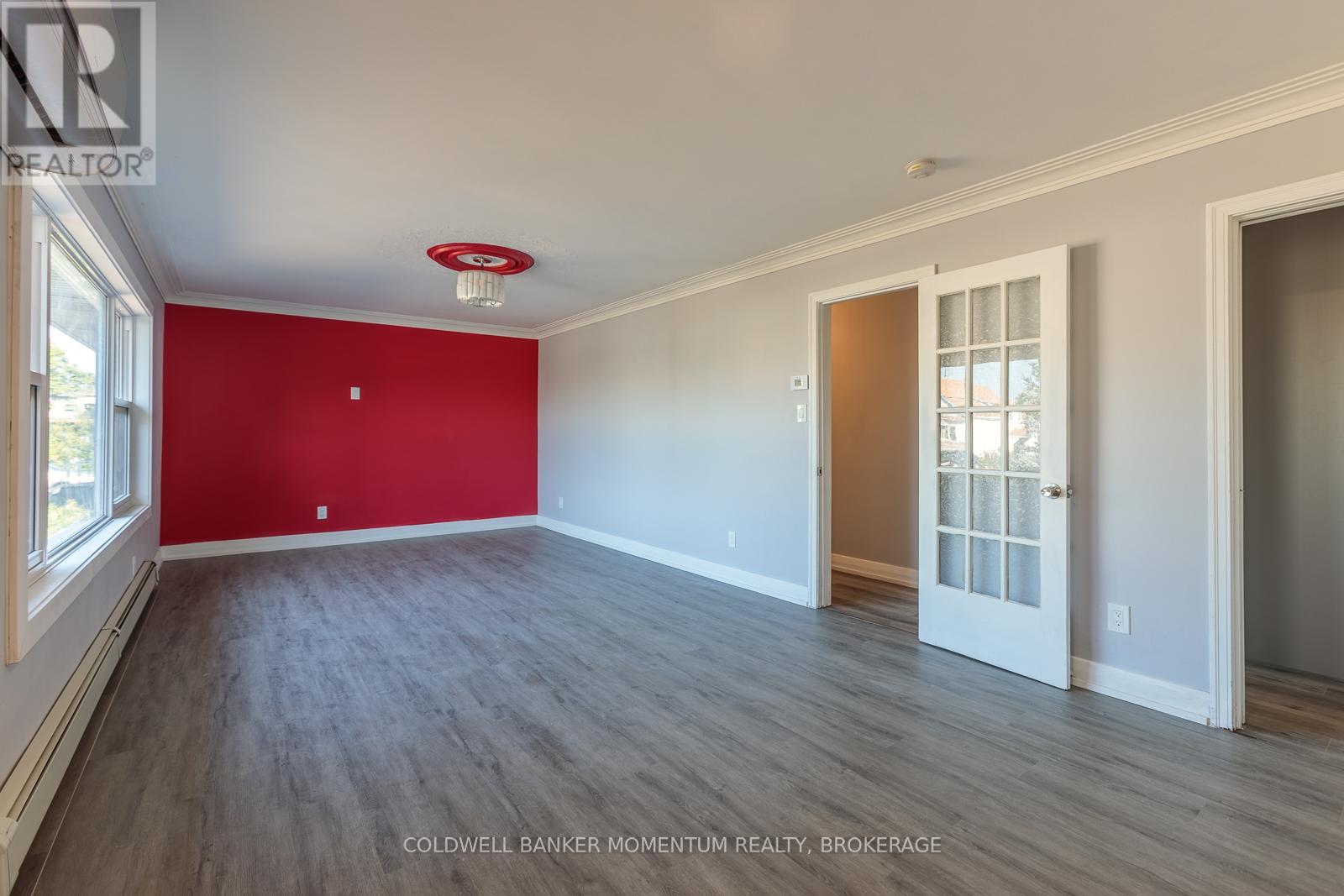 2 FOLEY CRESCENT, Thorold (Thorold Downtown), Ontario, L2V2K8 — Photo 5