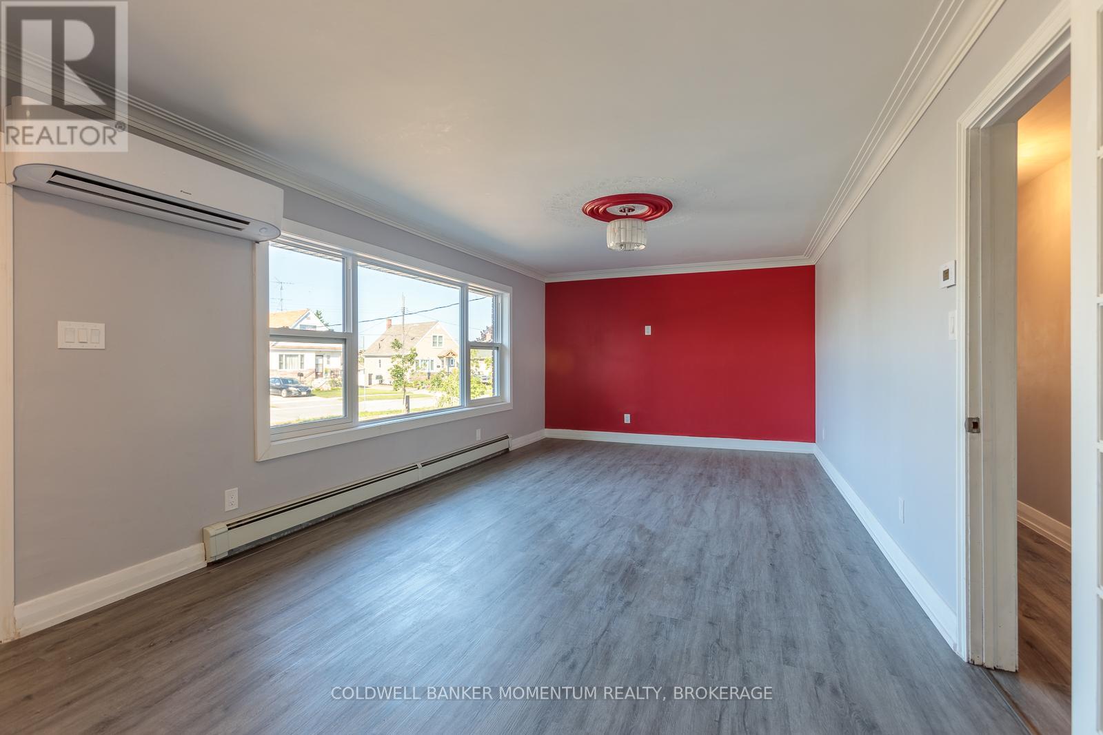 2 FOLEY CRESCENT, Thorold (Thorold Downtown), Ontario, L2V2K8 — Photo 6