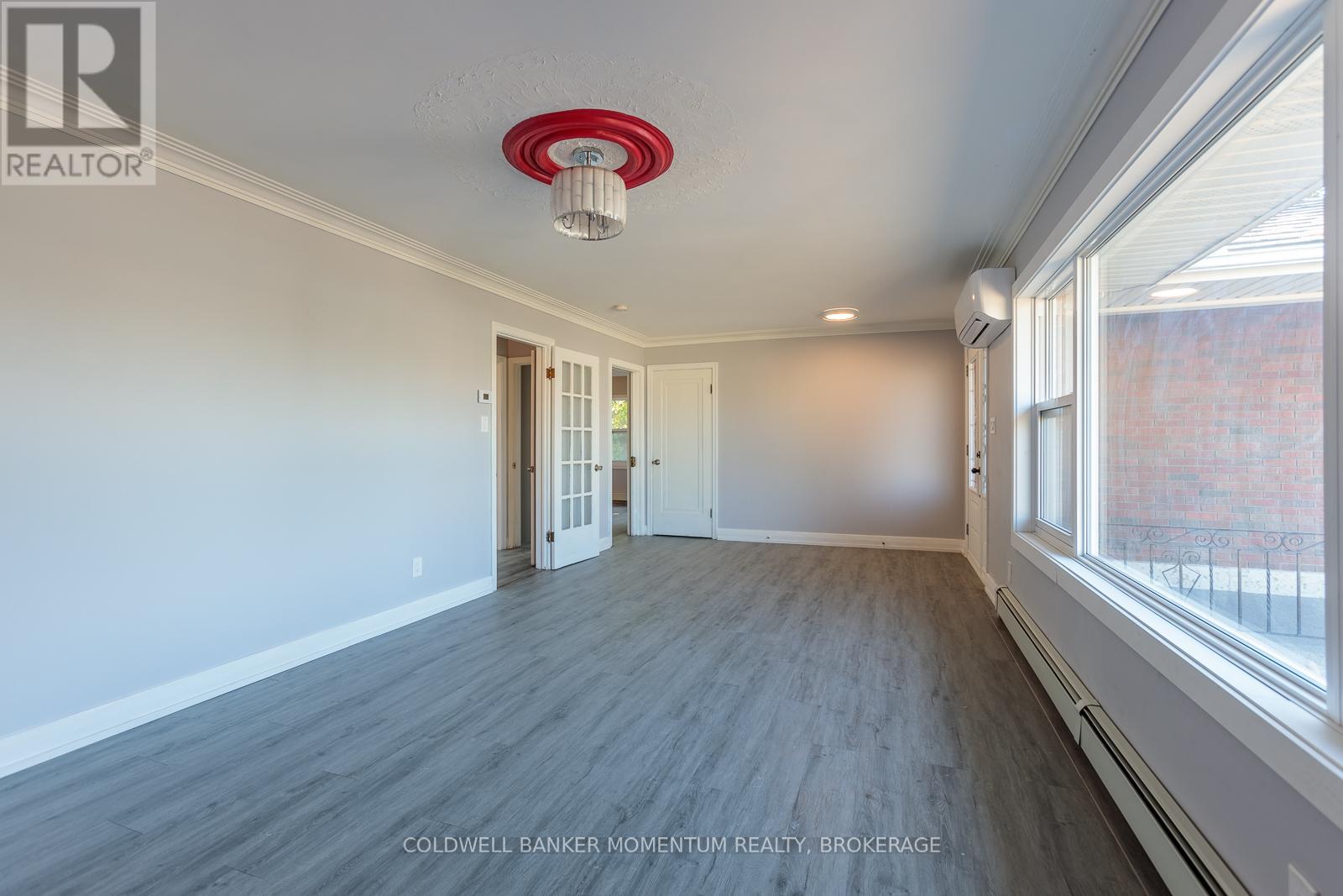 2 FOLEY CRESCENT, Thorold (Thorold Downtown), Ontario, L2V2K8 — Photo 7