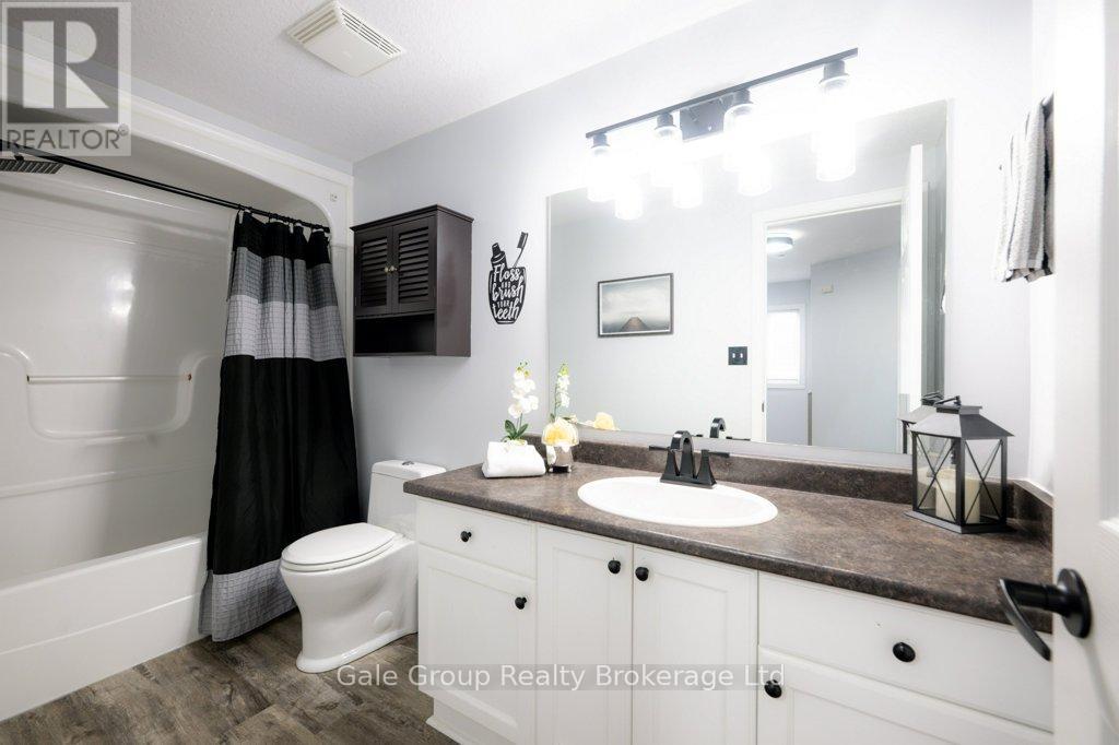 34 MOUNTAIN LAUREL CRESCENT, Kitchener, Ontario, N2E3W9 — Photo 28