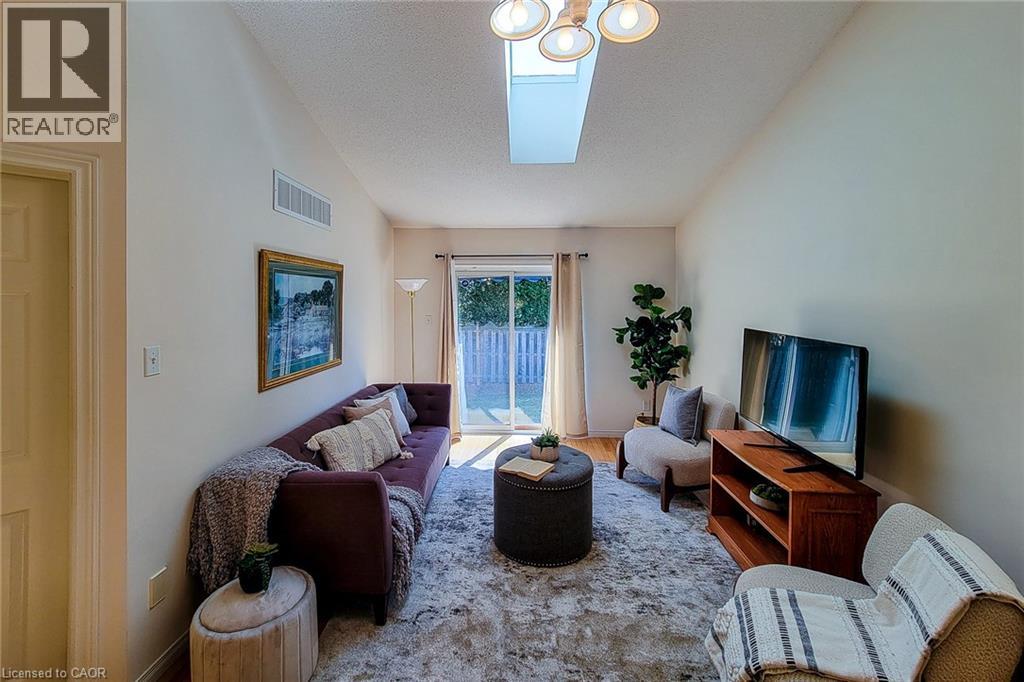 751 RYMAL Road W Unit# 22, Hamilton, Ontario, L9B2Y3 — Photo 10