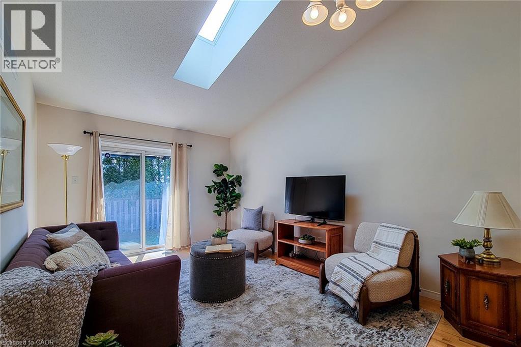 751 RYMAL Road W Unit# 22, Hamilton, Ontario, L9B2Y3 — Photo 6