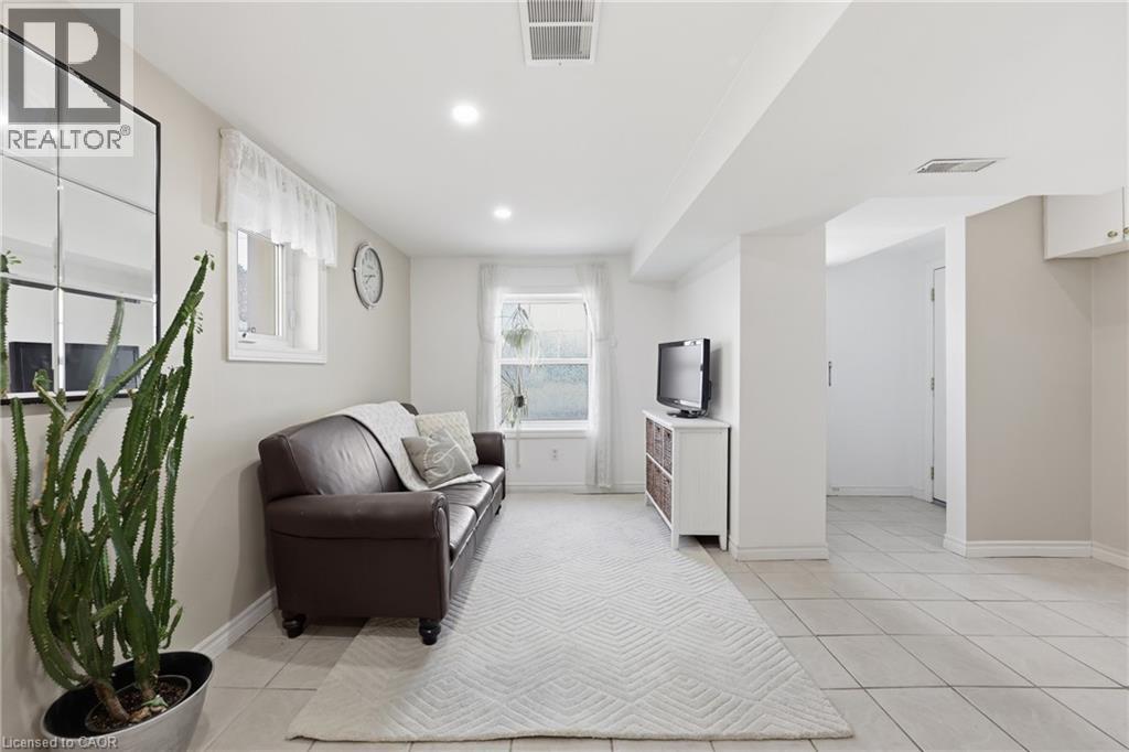 20 PEEL Street S, Dundas, Ontario, L9H3E4 — Photo 21