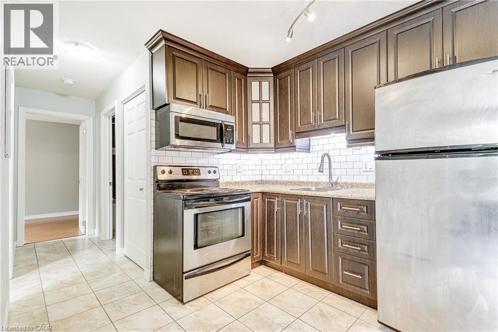 119 CEDAR Street S Unit# 8, Kitchener, Ontario, N2G3L6 — Photo 11