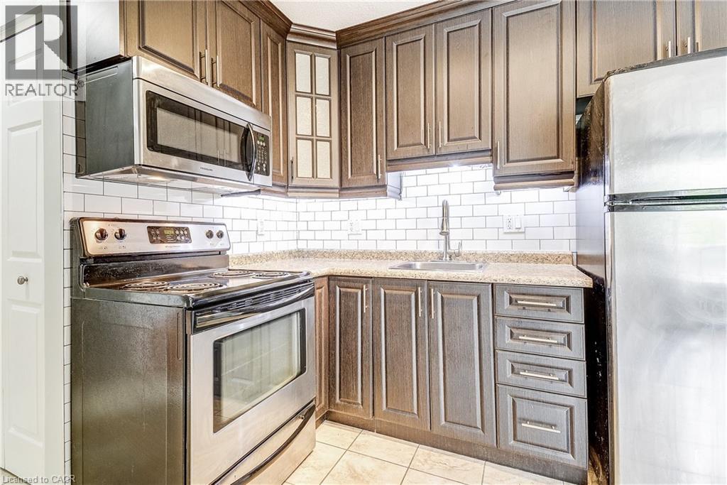 119 CEDAR Street S Unit# 8, Kitchener, Ontario, N2G3L6 — Photo 13