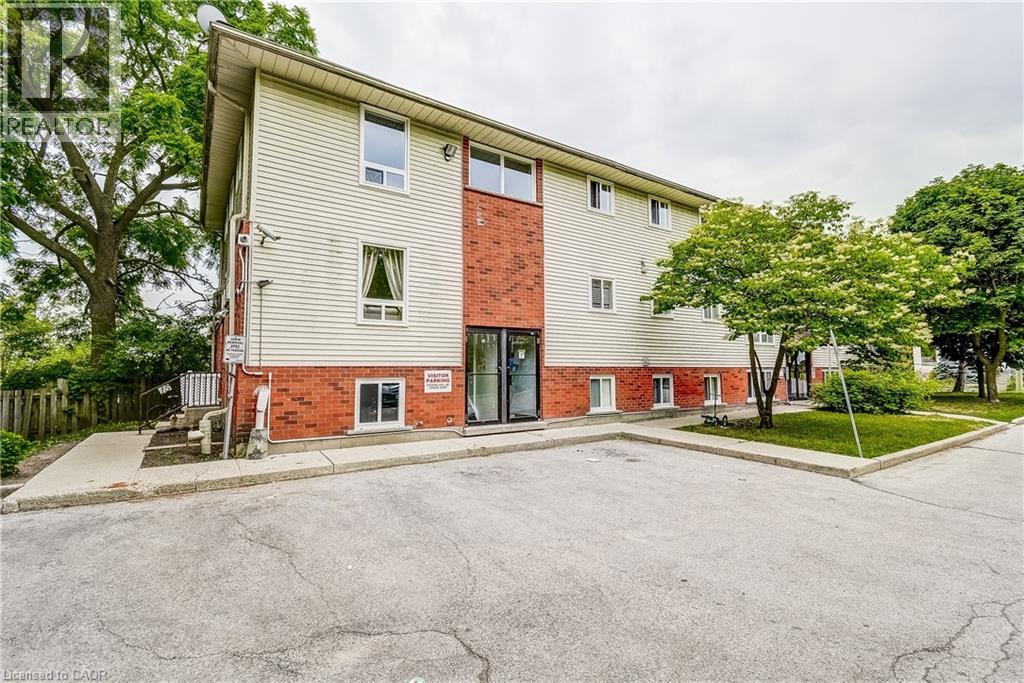 119 CEDAR Street S Unit# 8, Kitchener, Ontario, N2G3L6 — Photo 2