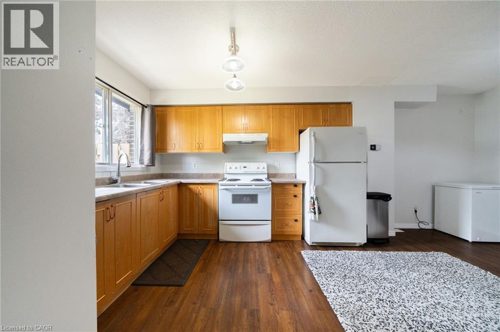 391 PIONEER Drive Unit# 4, Kitchener, Ontario, N2P1L8 — Photo 10