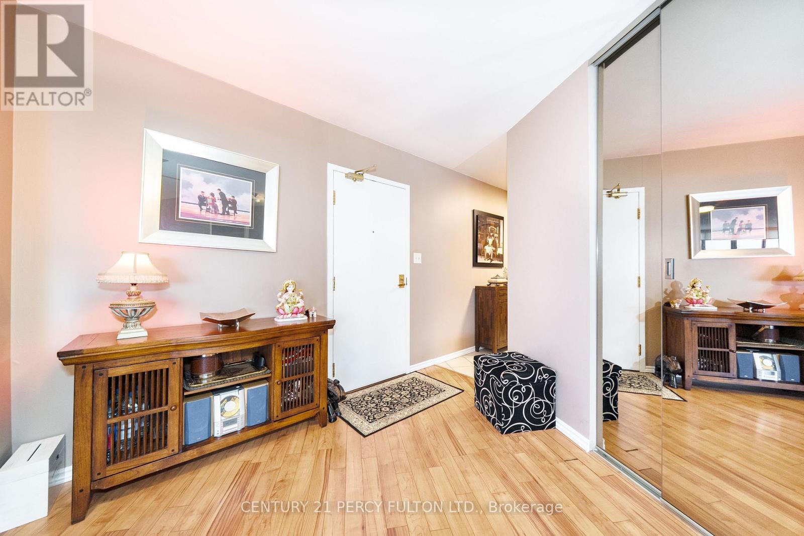 2508 - 270 QUEENS QUAY W, Toronto (Waterfront Communities), Ontario, M5J2N4 — Photo 11