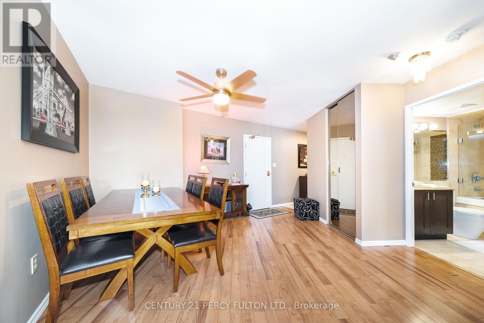 2508 - 270 QUEENS QUAY W, Toronto (Waterfront Communities), Ontario, M5J2N4 — Photo 5