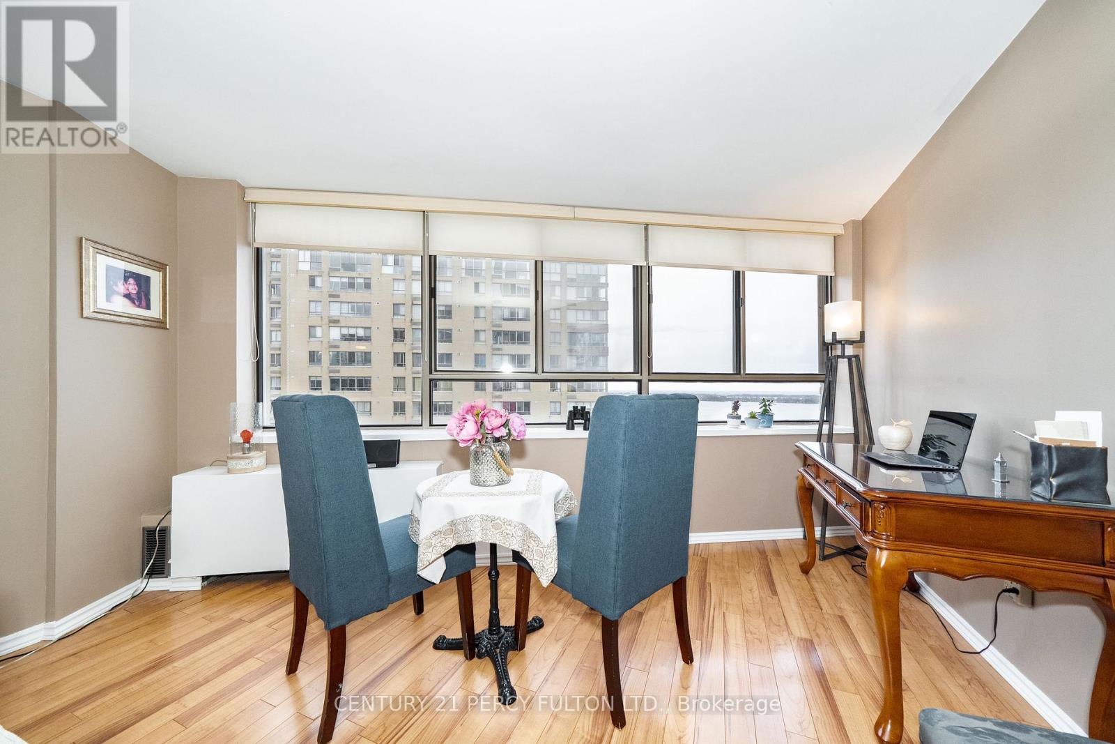 2508 - 270 QUEENS QUAY W, Toronto (Waterfront Communities), Ontario, M5J2N4 — Photo 9