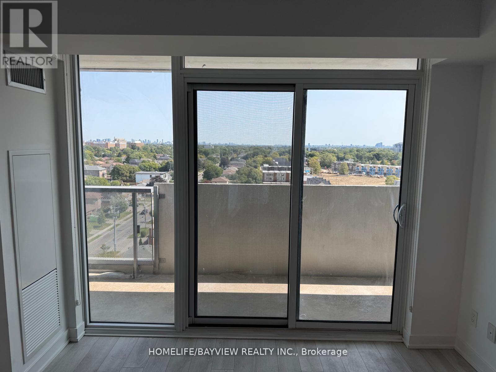 1212 - 120 VARNA DRIVE, Toronto (Englemount-Lawrence), Ontario, M6A0B3 — Photo 3