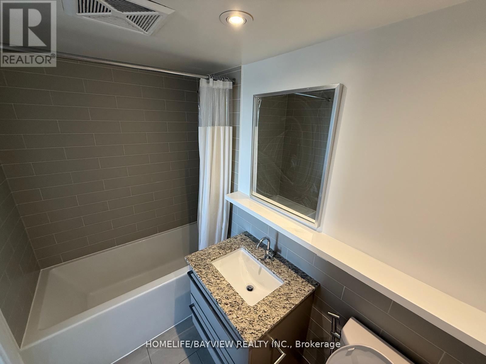 1212 - 120 VARNA DRIVE, Toronto (Englemount-Lawrence), Ontario, M6A0B3 — Photo 5