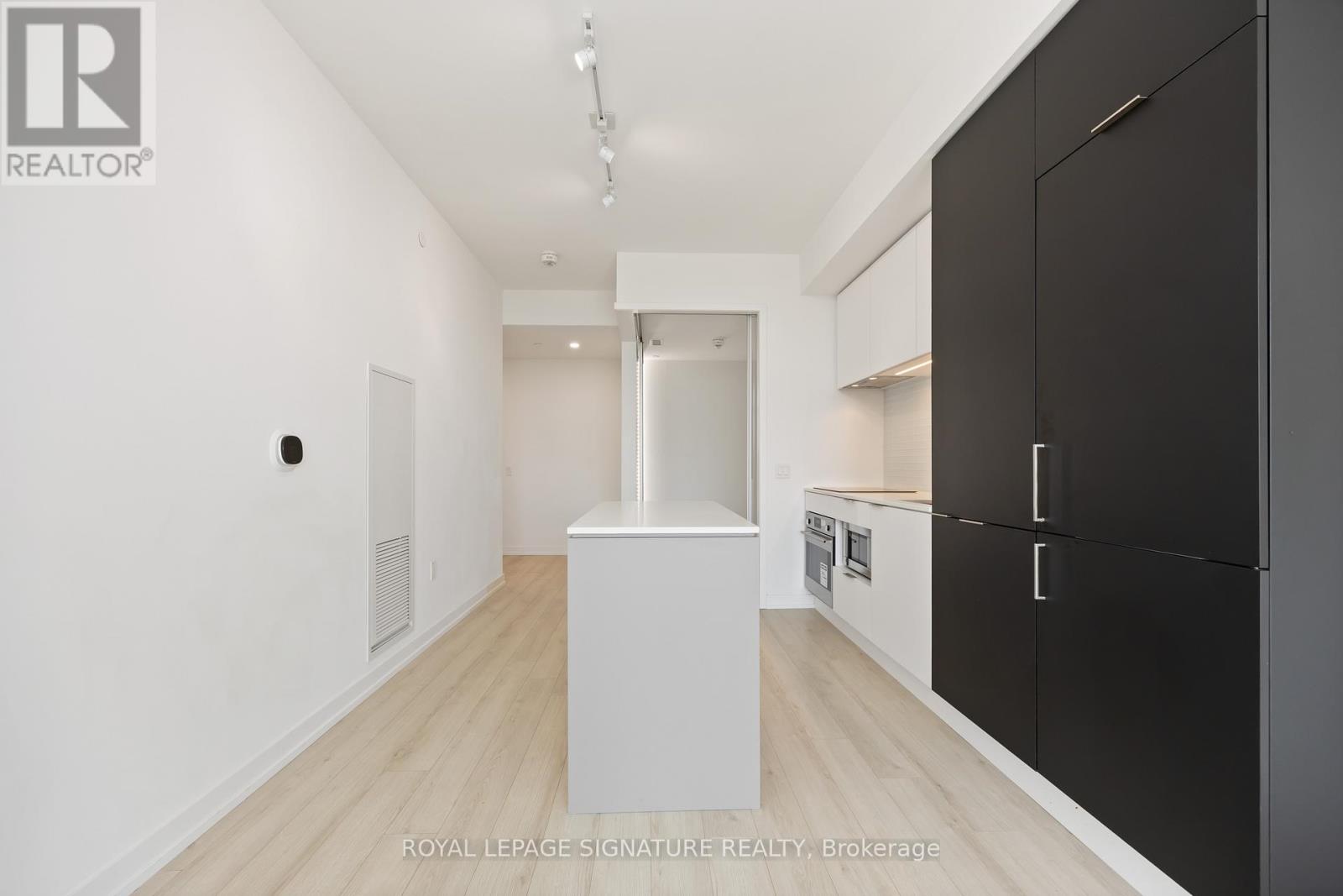 2404 - 33 HELENDALE AVENUE, Toronto (Yonge-Eglinton), Ontario, M4R0A4 — Photo 10