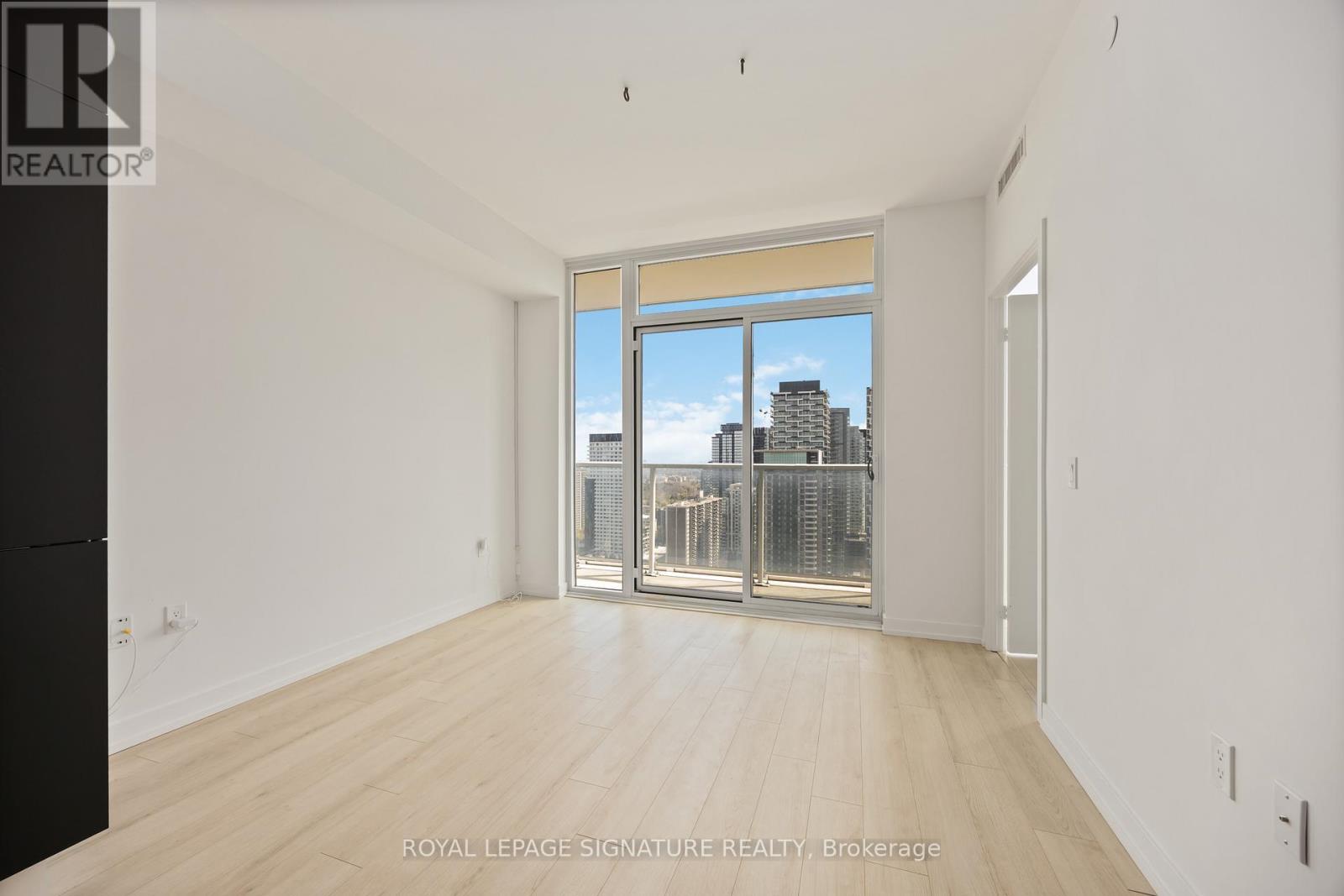 2404 - 33 HELENDALE AVENUE, Toronto (Yonge-Eglinton), Ontario, M4R0A4 — Photo 13