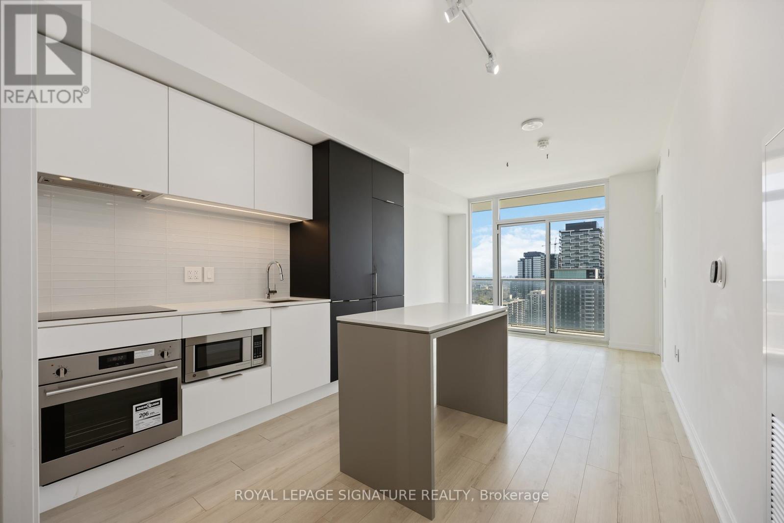 2404 - 33 HELENDALE AVENUE, Toronto (Yonge-Eglinton), Ontario, M4R0A4 — Photo 6