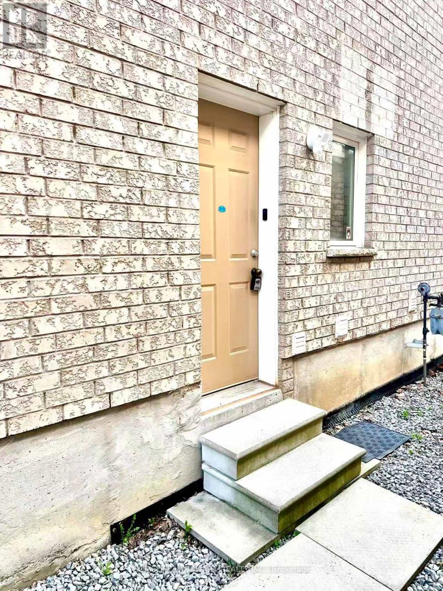 BSMT - 17 FERNCLIFFE CRESCENT, Markham (Cedarwood), Ontario, L3S4N9 — Photo 4