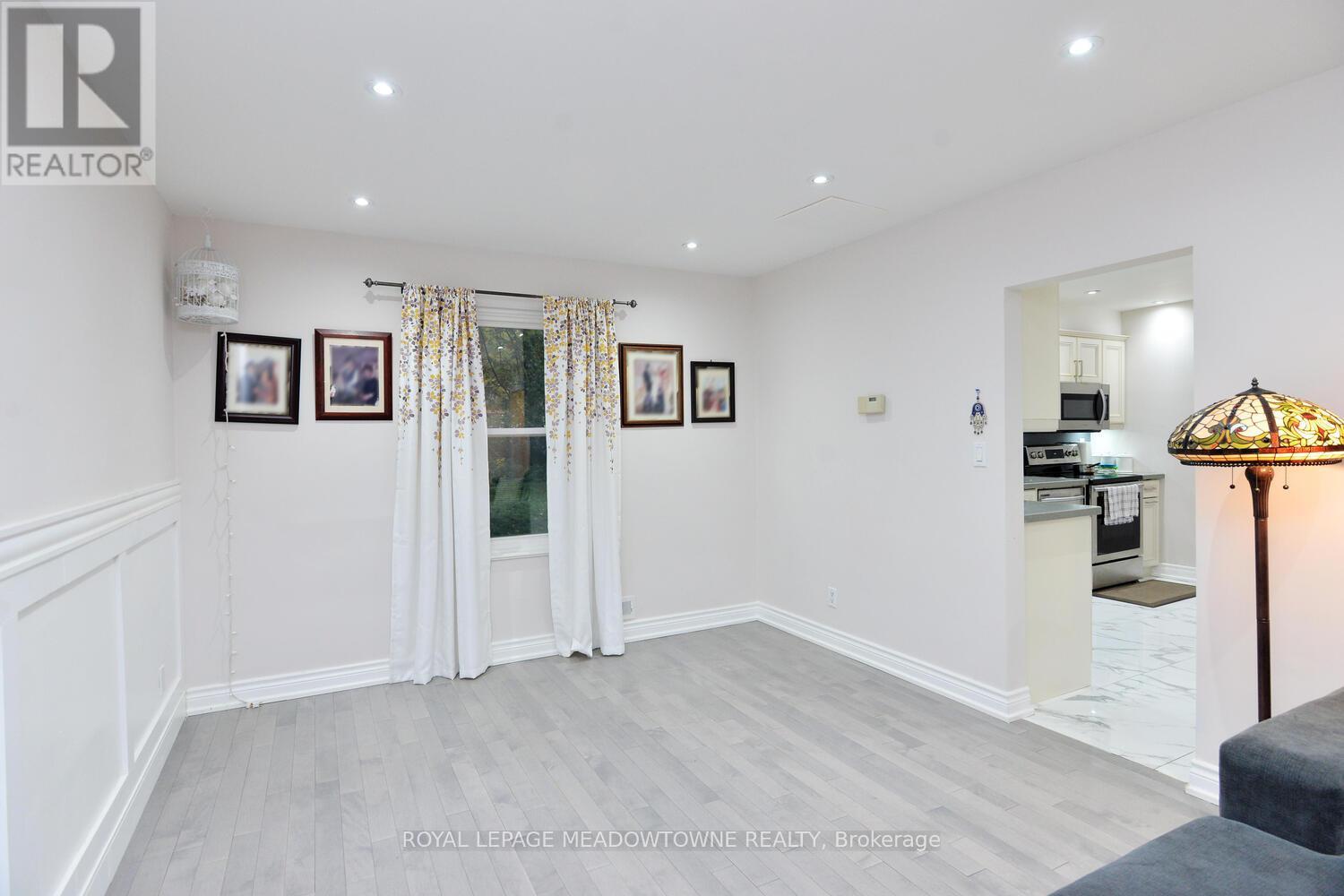 825 NORTH SERVICE ROAD, Mississauga (Lakeview), Ontario, L4Y1A2 — Photo 11