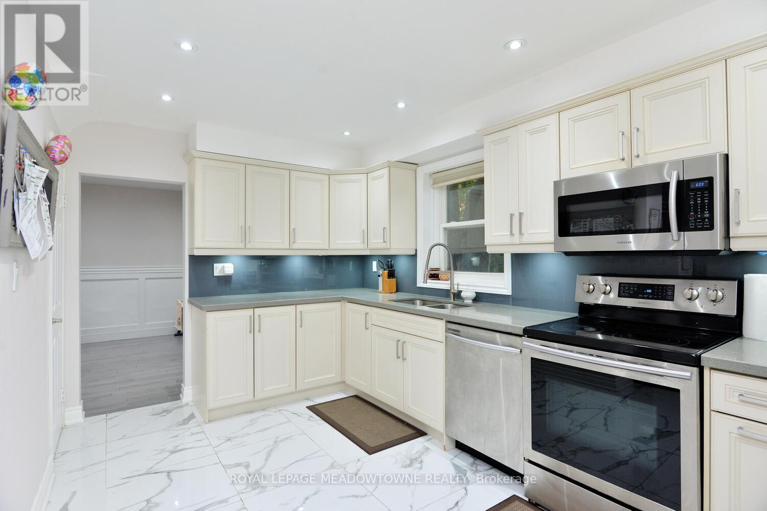 825 NORTH SERVICE ROAD, Mississauga (Lakeview), Ontario, L4Y1A2 — Photo 17