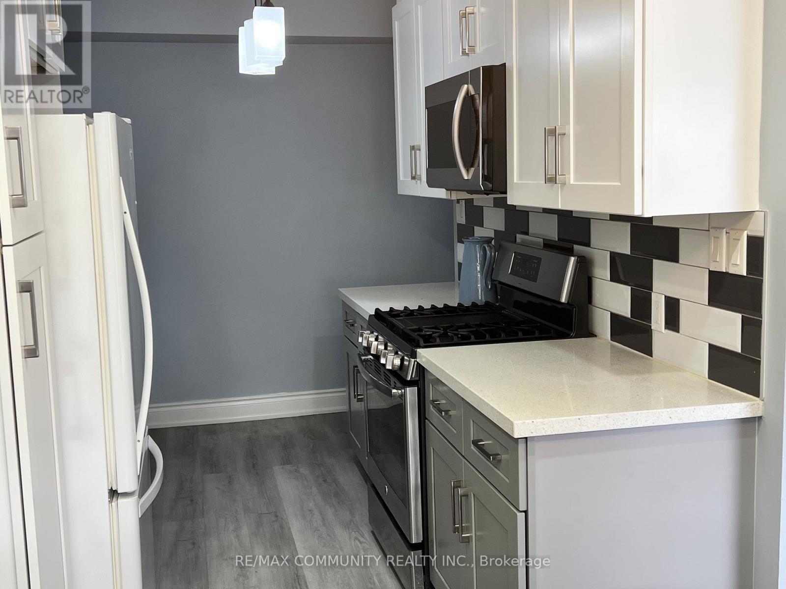 37 VODDEN COURT, Brampton (Brampton North), Ontario, L6V2V7 — Photo 2