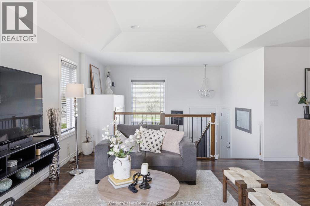 3266 SEVILLE AVENUE, Windsor, Ontario, N8N0A5 — Photo 3