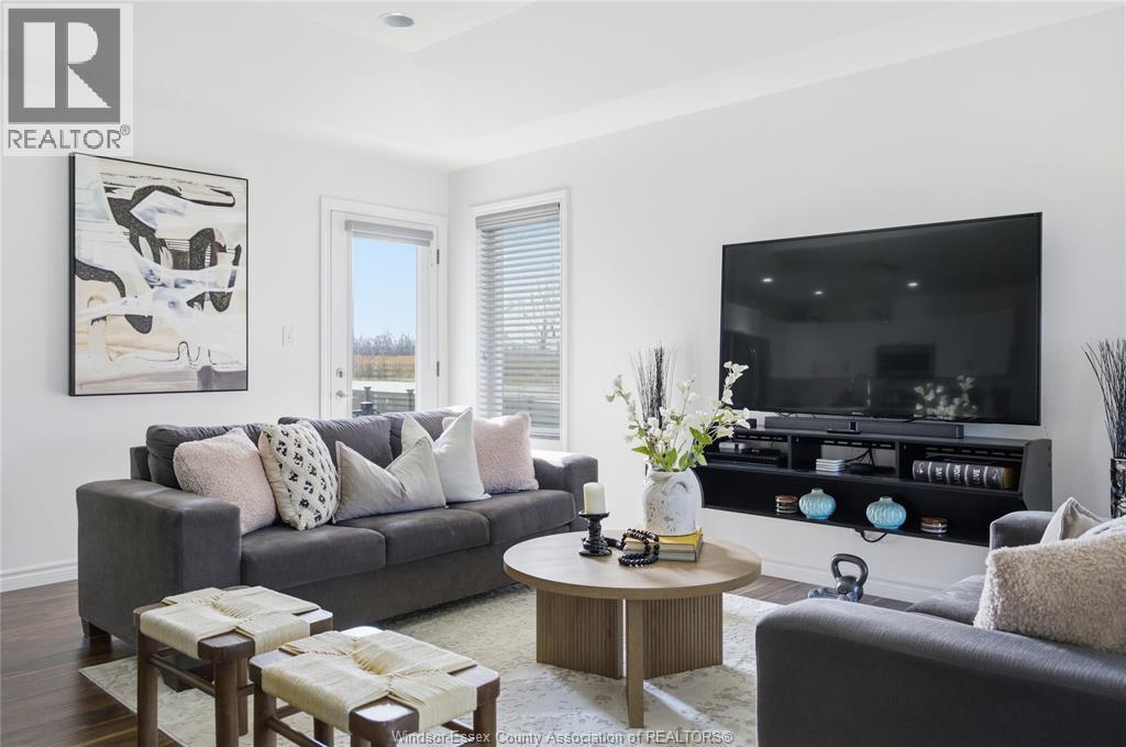 3266 SEVILLE AVENUE, Windsor, Ontario, N8N0A5 — Photo 4