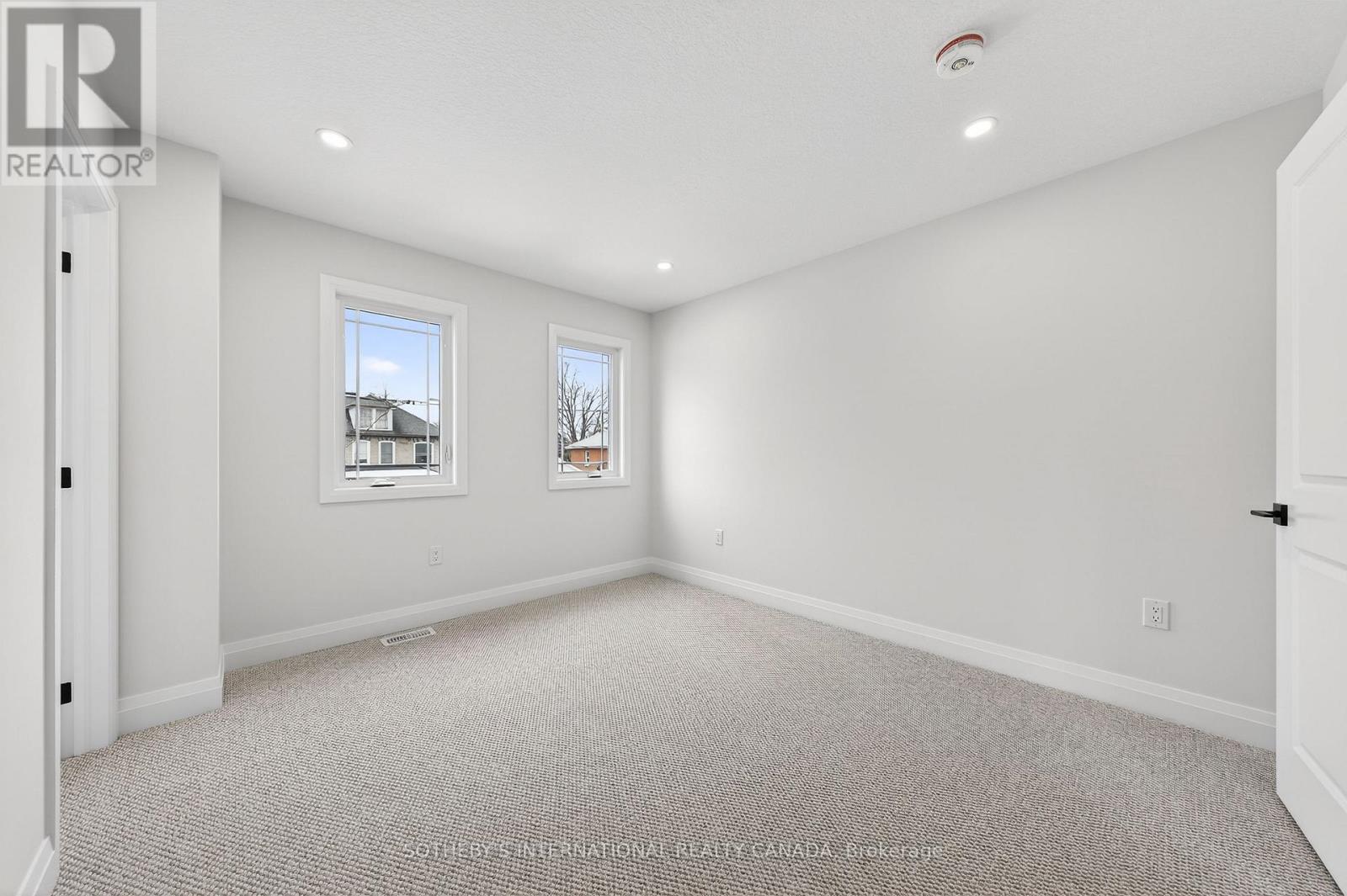 42 RICH AVENUE, Cambridge, Ontario, N1R2A5 — Photo 36