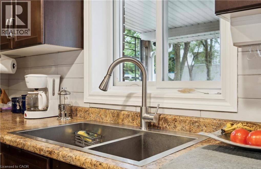 34 CLIFF Avenue, Hamilton, Ontario, L8E6A7 — Photo 9