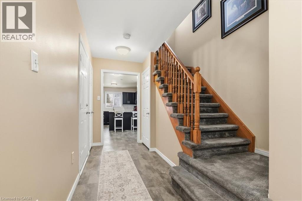 103 DOWNING Crescent, Barrie, Ontario, L4N8V5 — Photo 8