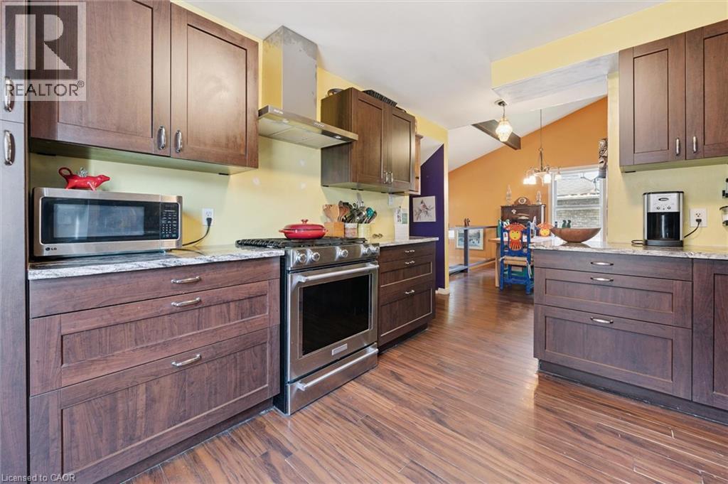 31 SAXONY Circle, Cambridge, Ontario, N1S4G6 — Photo 16