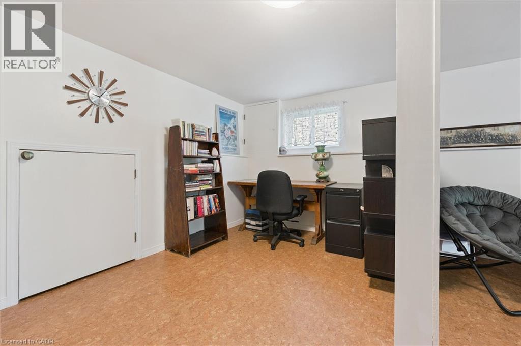 31 SAXONY Circle, Cambridge, Ontario, N1S4G6 — Photo 27