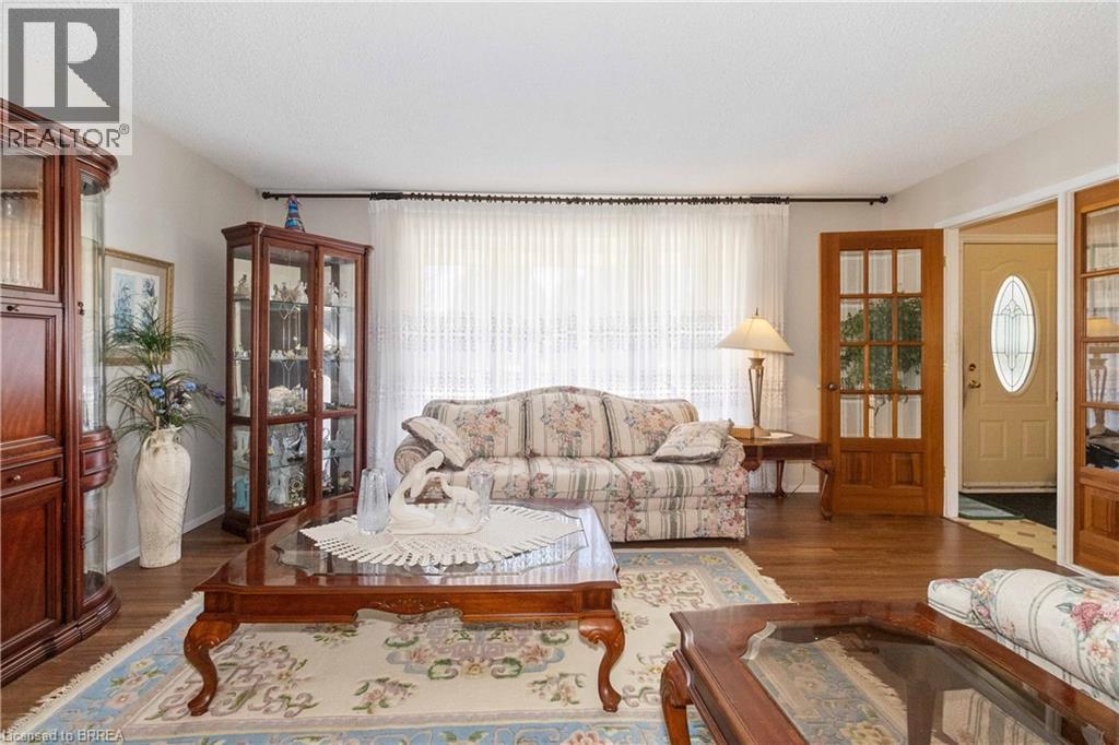 11 SIGURD JENSEN Court, Brantford, Ontario, N3R6Y8 — Photo 10