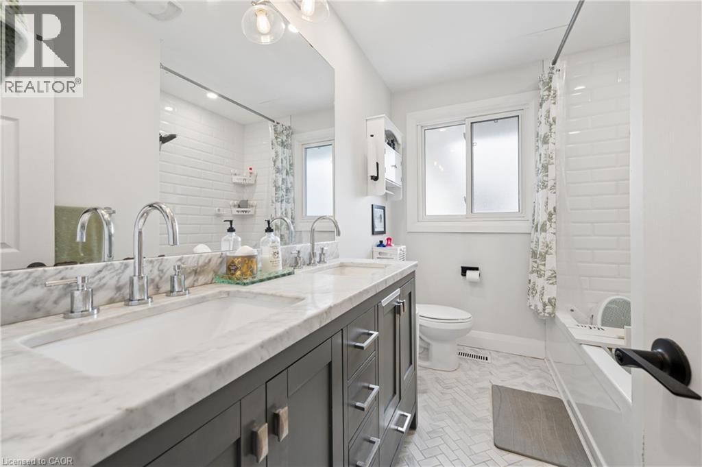 14 LINTON Place, Kitchener, Ontario, N2B2J9 — Photo 18