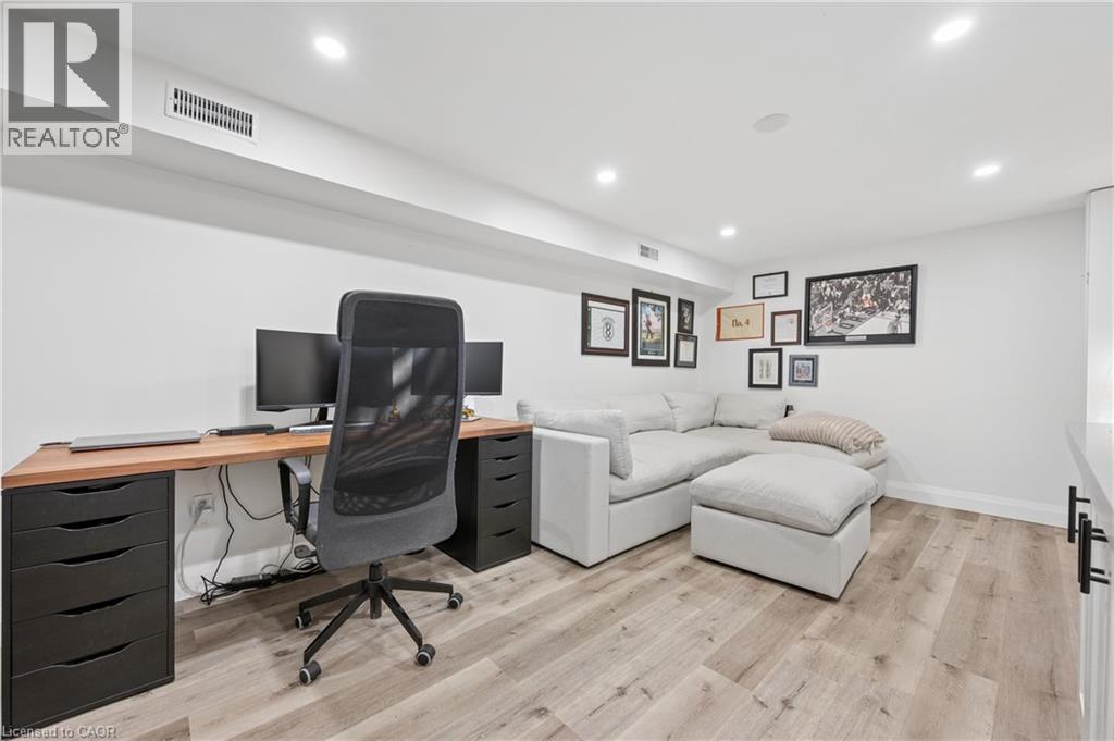 14 LINTON Place, Kitchener, Ontario, N2B2J9 — Photo 24