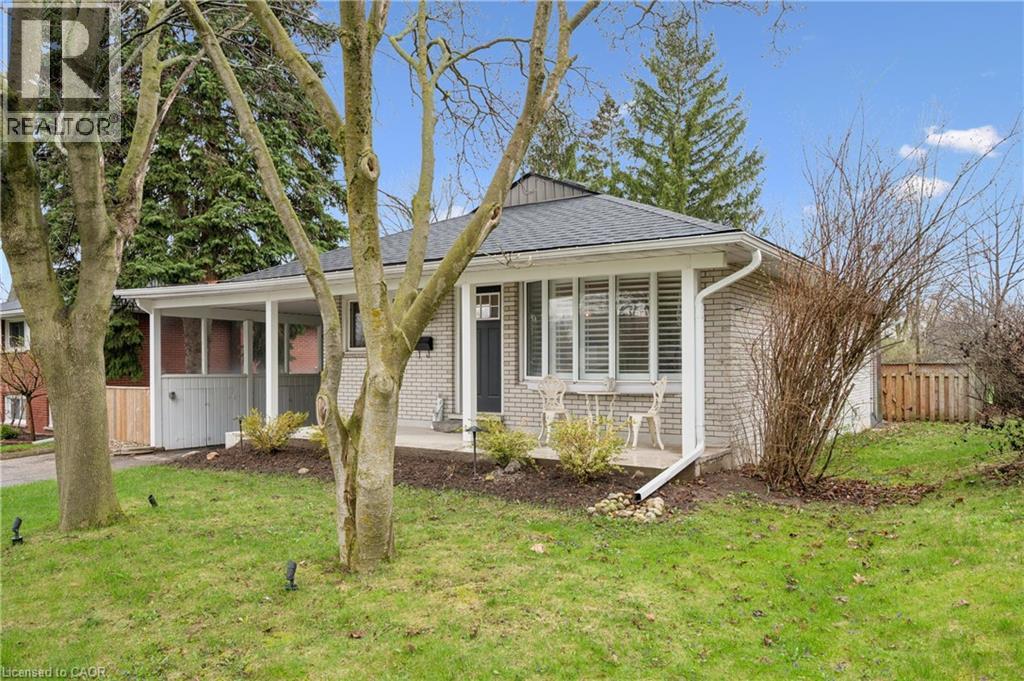 14 LINTON Place, Kitchener, Ontario, N2B2J9 — Photo 3