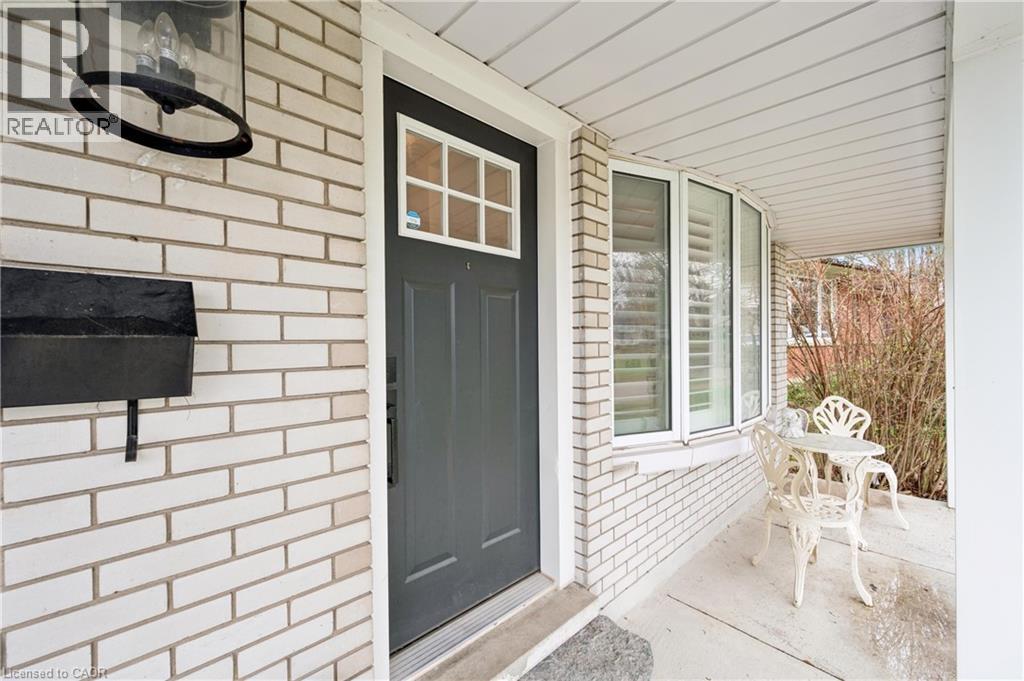 14 LINTON Place, Kitchener, Ontario, N2B2J9 — Photo 5