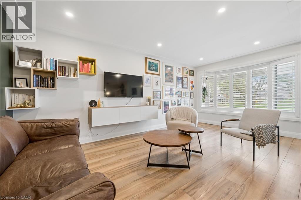 14 LINTON Place, Kitchener, Ontario, N2B2J9 — Photo 8