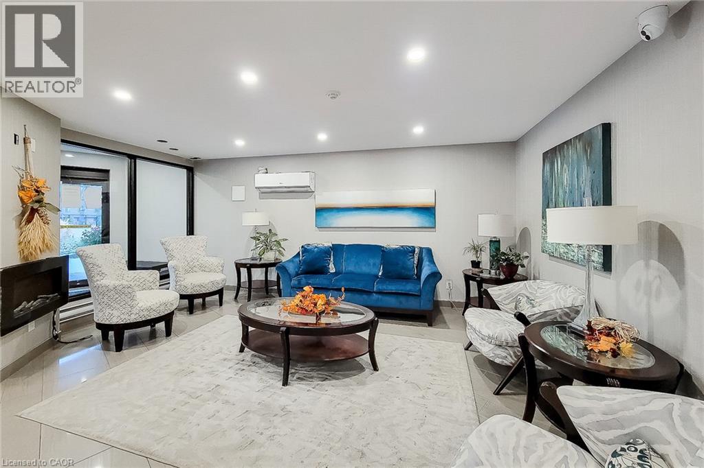 700 DYNES Road Unit# 712, Burlington, Ontario, L7N3M2 — Photo 4