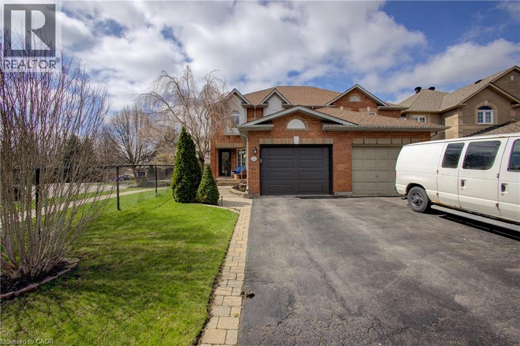 32 MCCLURE Court, Georgetown, Ontario, L7G5X6 — Photo 2
