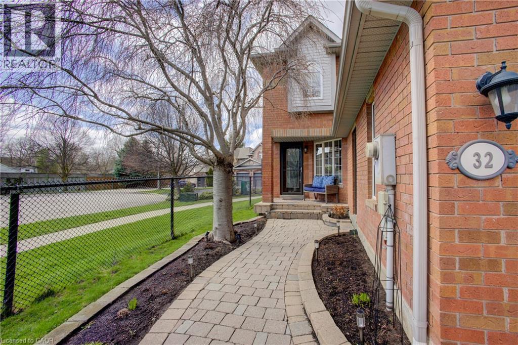32 MCCLURE Court, Georgetown, Ontario, L7G5X6 — Photo 5